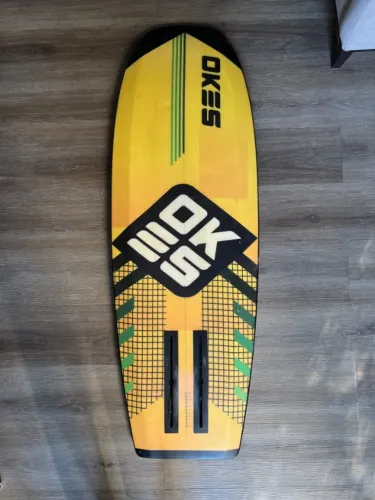 Prancha OKES para Kitefoil e Surf foil