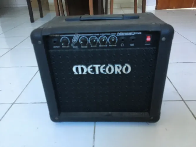 Amplificador Meteoro Nitrous Drive 15W
