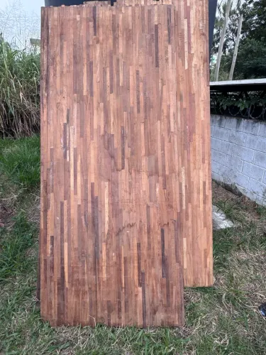 Tampo artesanal em madeira maciça finger-joint
