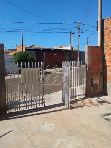 Casa Residencial com 2 Quartos em Marília  Financiamento Aceito