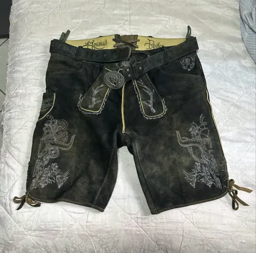 Lederhosen - Traje Típico Alemão