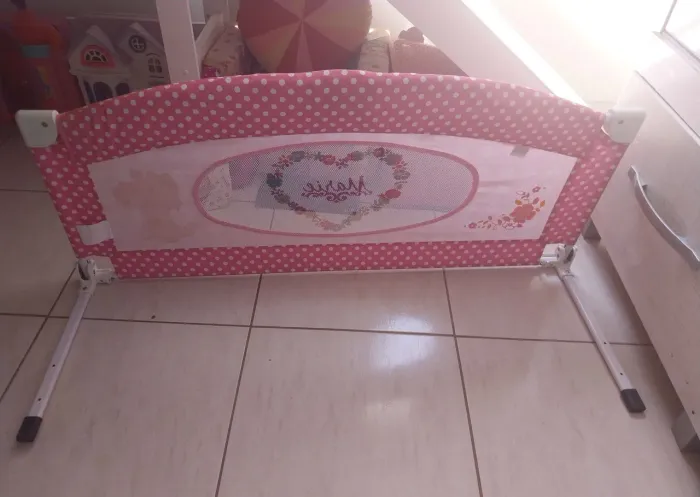 Grade de cama infantil 