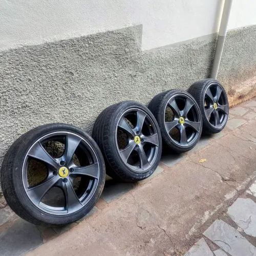 Rodas JWL VIA 17 polegadas tala 7. Furação 4x100