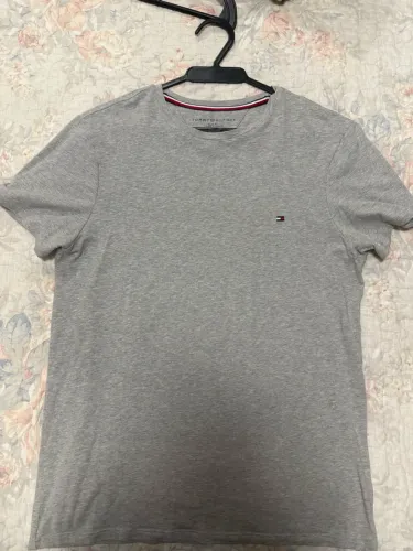 Camiseta Tommy Hilfiger Slim Fit Cinza