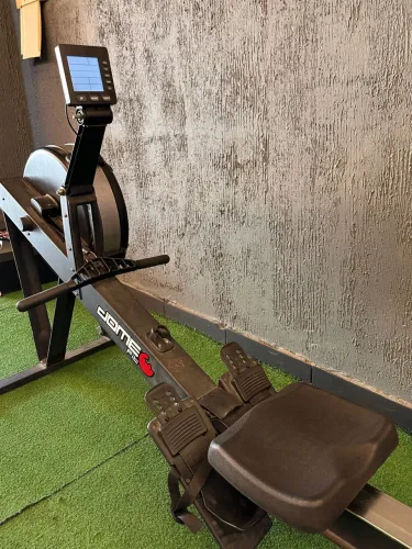 Vendo air bike e remo Crossfit