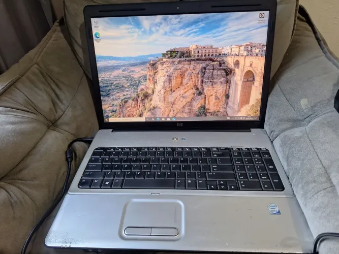 Notebook HP G70 17"