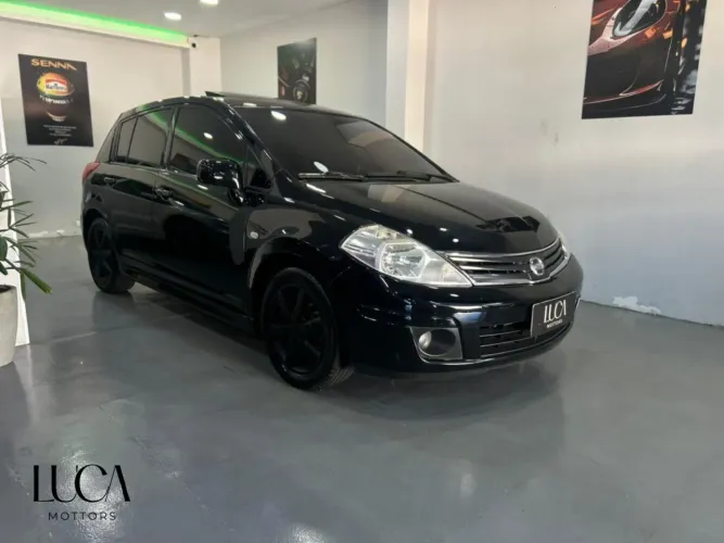 Nissan Tiida SL 1.8/1.8 Flex 16V Mec. 2013