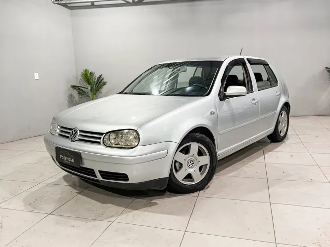 Volkswagen Golf 1.6 MI Total Flex 8V 4P 2001