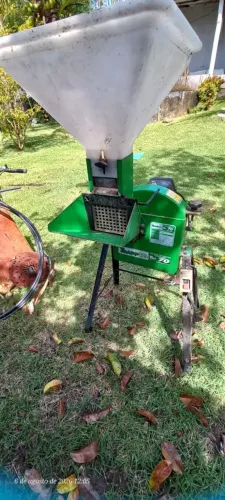 Vendo triturador de milho e ração