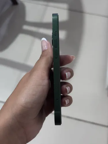 Vende-se iPhone 13 seminovo 
