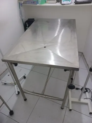 Mesa de atendimento clínica veterinário 