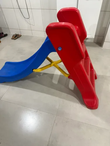 Vende-se Escorregador Infantil Bandeirantes - 4 Degraus 