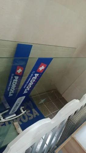 Porta de vidro dupla nova sem avarias e com fechadura