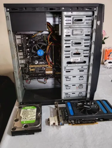 Vendo Pc para retirada de pecas