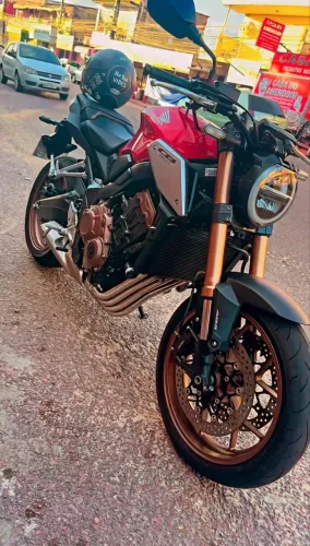 CB 650r  23/23 preço negociável!