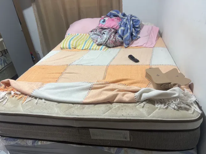 Cama de casal de mola 