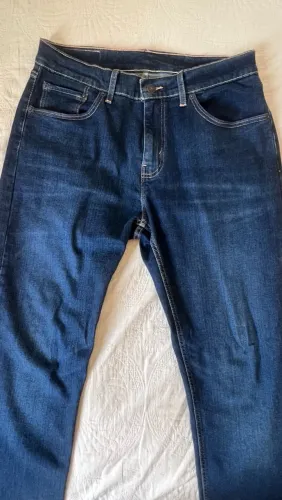 Calça Levis azul tamanho 40