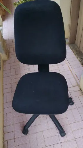 Cadeira de escritório ( entrego dependendo da região)