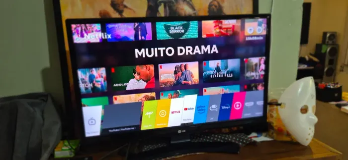 Tv LG Smart 28 polegadas funcionando perfeitamente