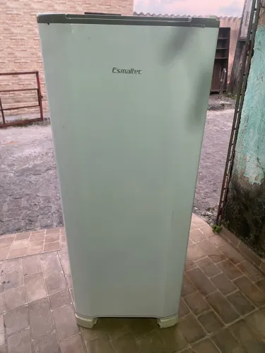 Geladeira esmaltec degelo automático