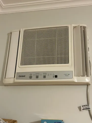 Ar condicionado de janela Consul 750btus 220v impecável