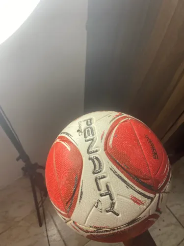 bola penalty campo pra vender, tem conversa