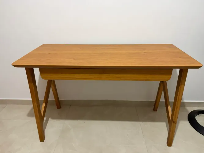 Mesa escrivaninha