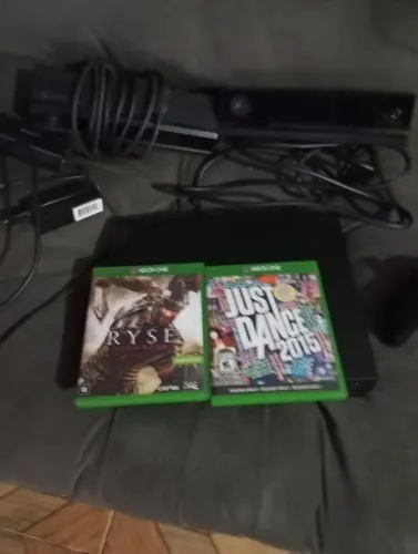 Xbox one x com kinect
