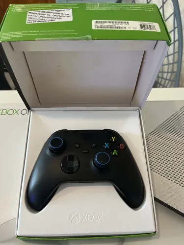 Controle Xbox carbon black estado de novo