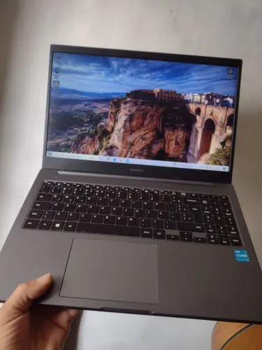 Galaxy book 2 Intel core i3 11°Geracao(ler descrição)