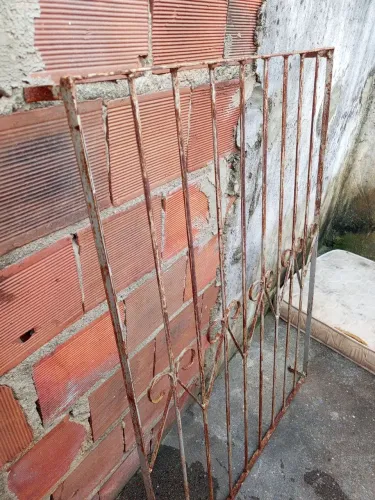 Grade de ferro para janela