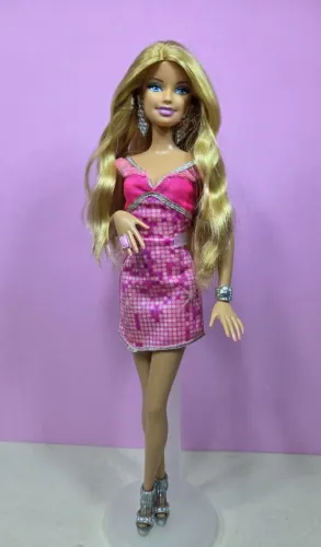 Barbie Glitter Manicure 2010