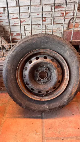 RODA DE FERRO ARO 13 COM PNEU BOM
