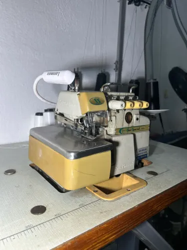 MAQUINA DE COSTURA OVERLOCK