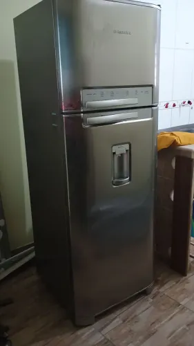 Geladeira Eletrolux usada