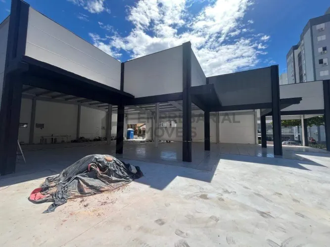 Loja Comercial para Aluguel em Barreiros, São José - 427,15 m² Internos, 955,09 m² de Terr