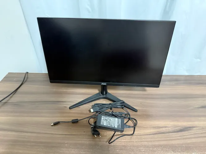 Monitor aoc 21 polegadas com suporte articulado