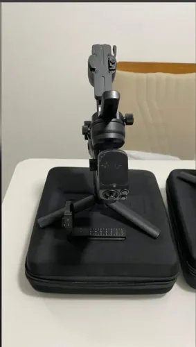Gimbal estabilizador de câmera SCORP-C 2 com IA
