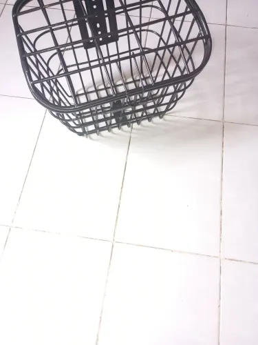 Cesta bicicleta em aço com tampa