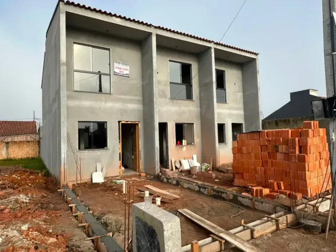 Casa à venda com 2 quartos, 2 vagas, 67m² na região do bairro Centro - Próximo ao Parque
