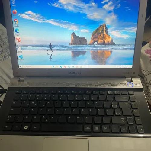 Notebook Samsung ideal para trabalho e estudos 