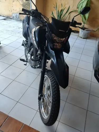 Vendo bros 26/27 preta