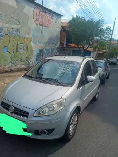 Fiat Idea Attractive 1.4 Fire Flex 8V 5P 2012