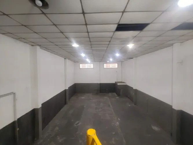 Galpão comercial para locação Av. João Paulo I | 320 m²