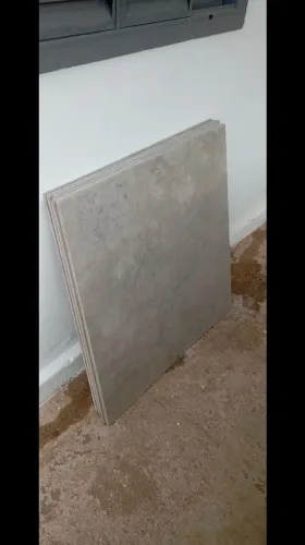 7 Peças de porcelanato 83x83