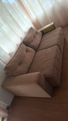 Sofá cama. Retrátil e Reclinável 2,30m Veludo Bege c/ Porta-Copos no Braço