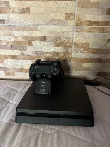 PS4 Slim 1TB 2 controles