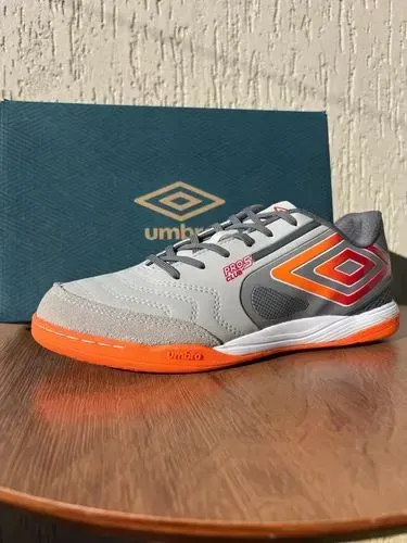 Chuteira Umbro Pro 5 Bump Futsal Prata