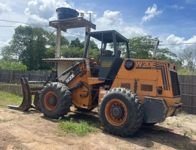 Pá carregadeira w20E 