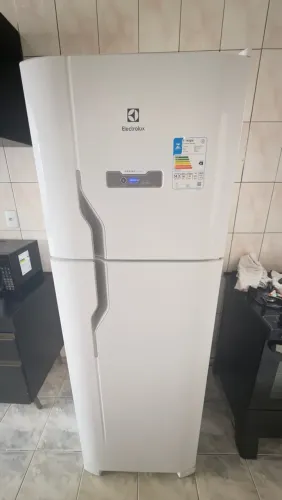GELADEIRA FROST FREE ELECTROLUX 220V